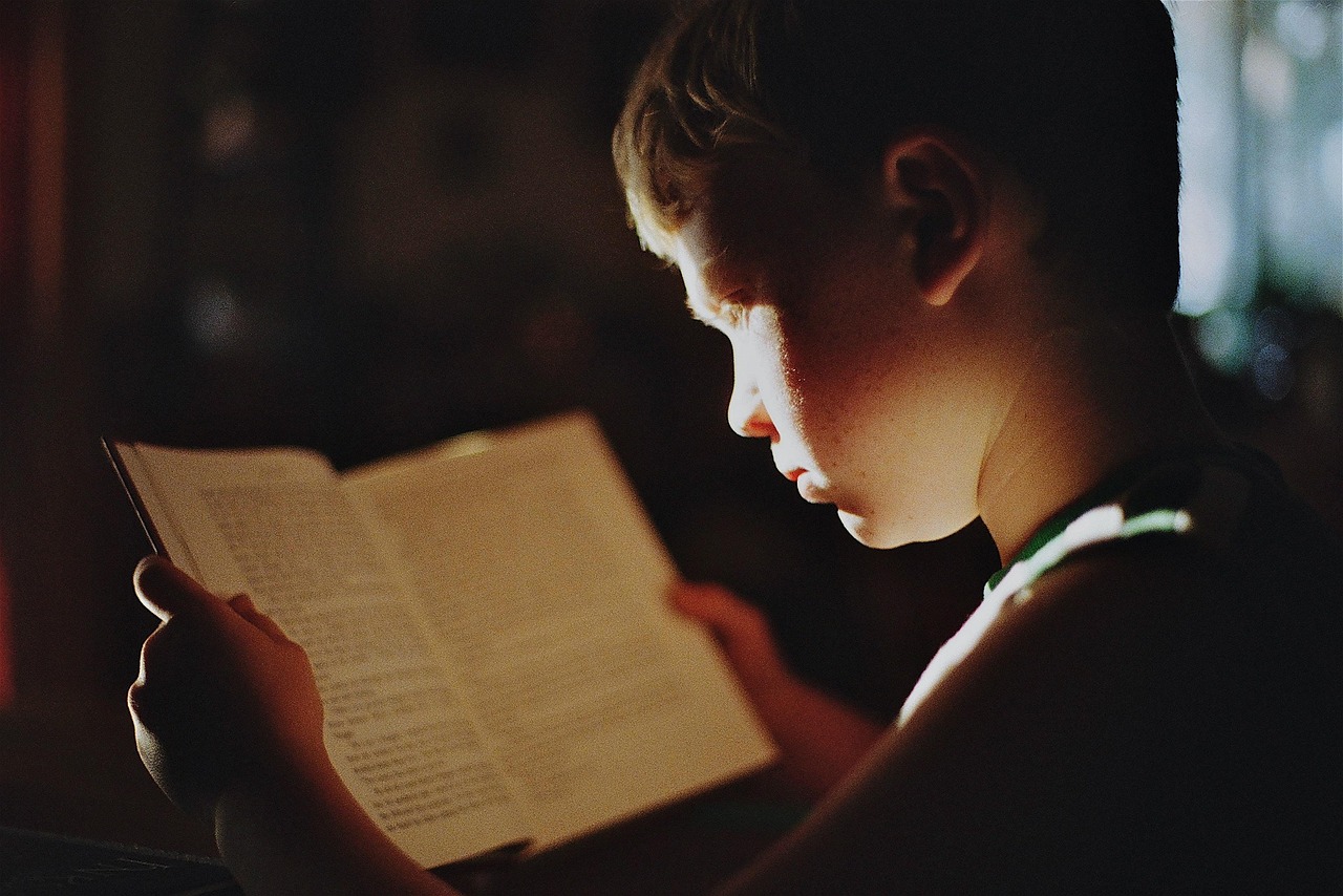 kids reading book